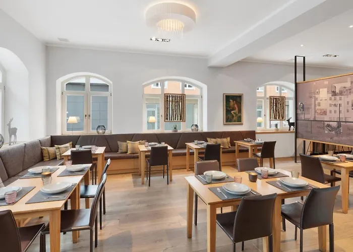 Alpen Hotel München